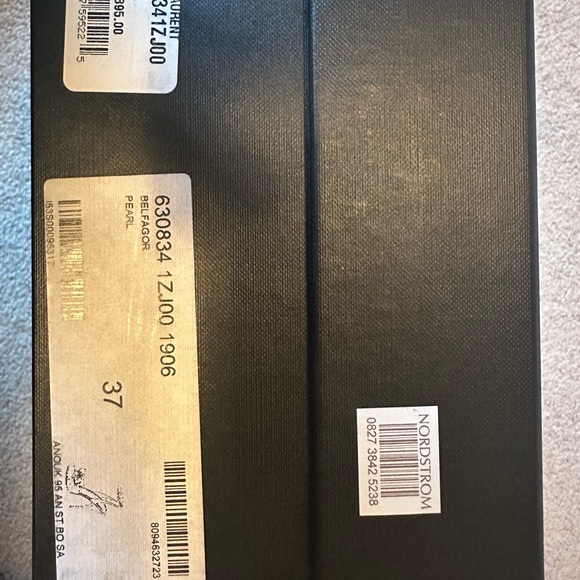 Stunning off white YSL strappy sandal .  Never worn . - Picture 3 of 3